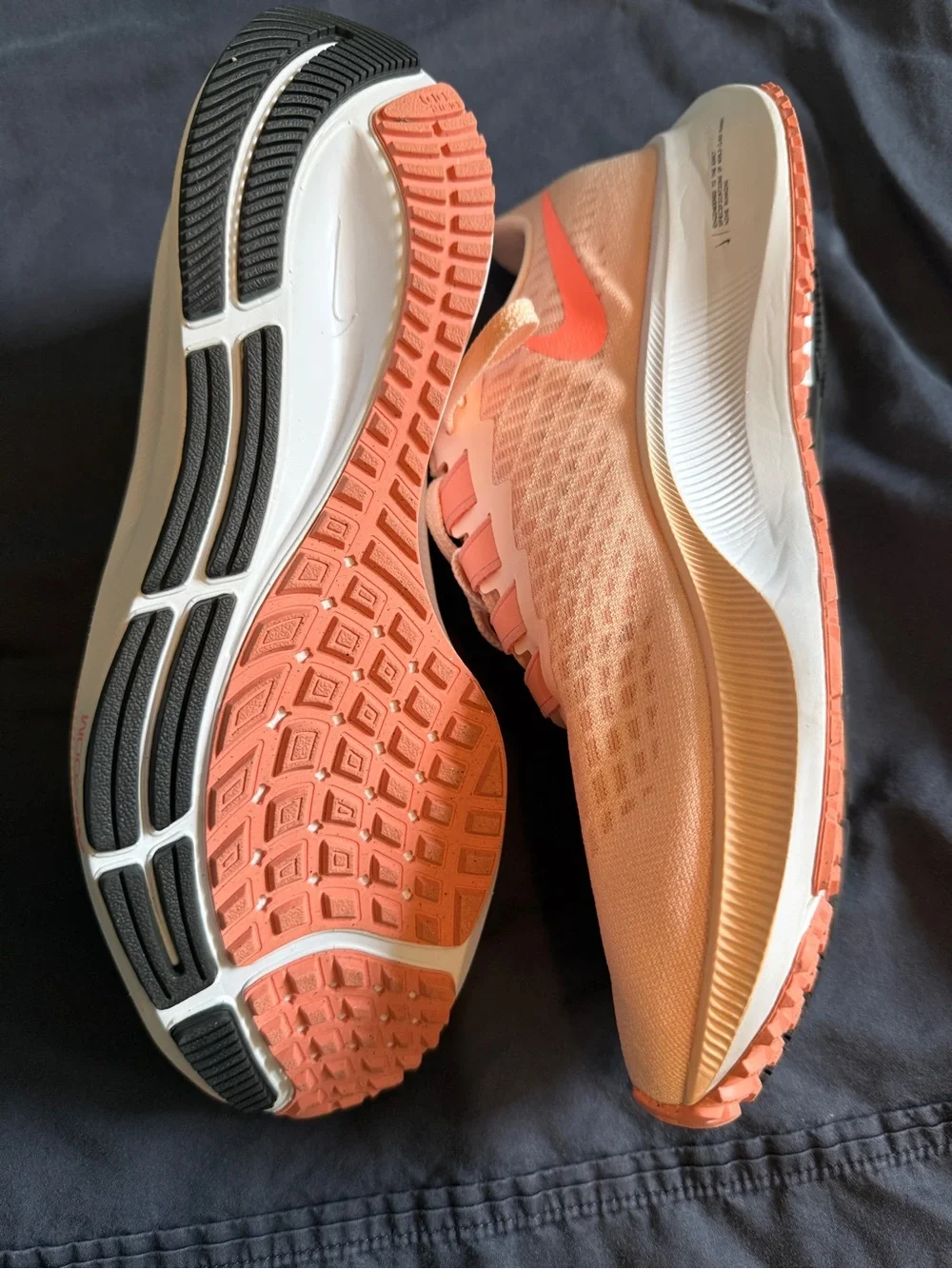 Nike Air Zoom Pegasus 37 Women's Running Shoes Size 9 - Picture 4 of 6
